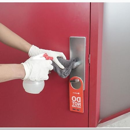 RedDoorz酒店-近古彭站 泗水 外观 照片
